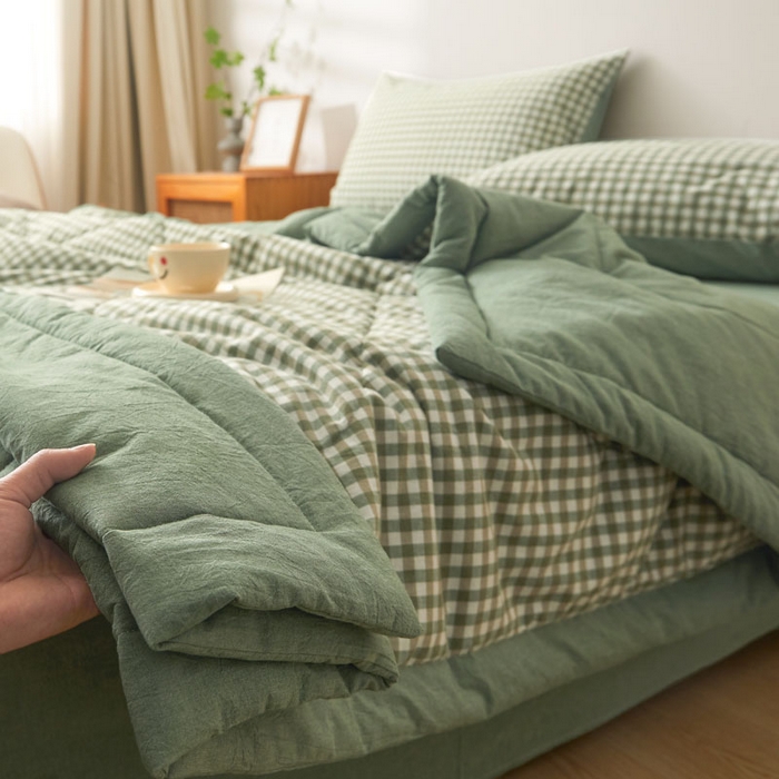 91家纺网 家纺一手货源 找家纺  2025新款无印风新疆棉花夏被夏凉被空调可机洗（提供买家秀 爆款花型 不断货） 绿小格