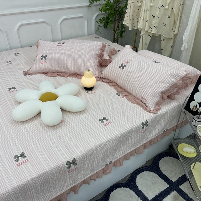 91家纺网 家纺一手货源 找家纺 禧瑞谷 2025新款全棉纯棉双层花边绗缝夹棉榻榻米支持定制农村大炕盖缪格子蝴蝶结