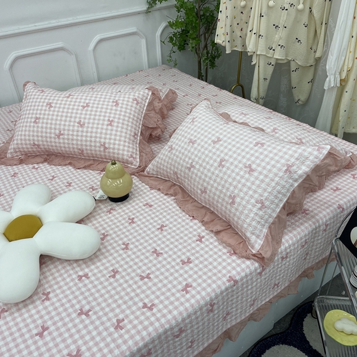 91家纺网 家纺一手货源 找家纺 禧瑞谷 2025新款全棉纯棉双层花边绗缝夹棉榻榻米支持定制农村大炕盖洛丽塔粉