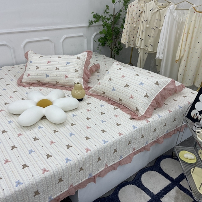 91家纺网 家纺一手货源 找家纺 禧瑞谷 2025新款全棉纯棉双层花边绗缝夹棉榻榻米支持定制农村大炕盖彩条熊