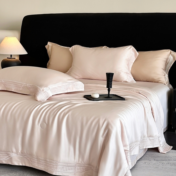 91家纺网 家纺一手货源 找家纺 馨蕊家居 2025新款80SLF奥地利兰精天丝夏被四件套-凯伦 夏被凯伦-蔷薇粉