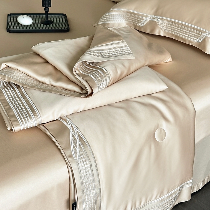 91家纺网 家纺一手货源 找家纺 馨蕊家居 2025新款80SLF奥地利兰精天丝夏被四件套-凯伦 夏被凯伦-香槟