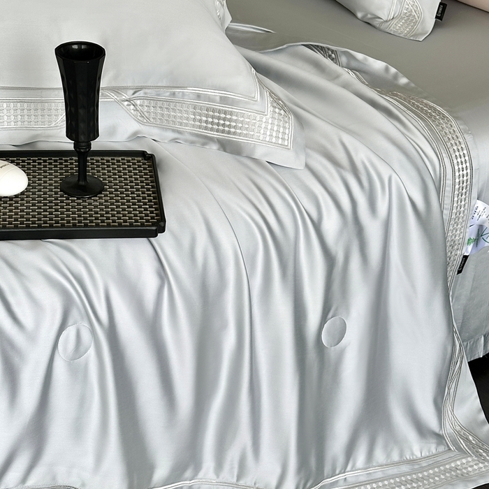 91家纺网 家纺一手货源 找家纺 馨蕊家居 2025新款80SLF奥地利兰精天丝夏被四件套-凯伦 夏被凯伦-高级灰