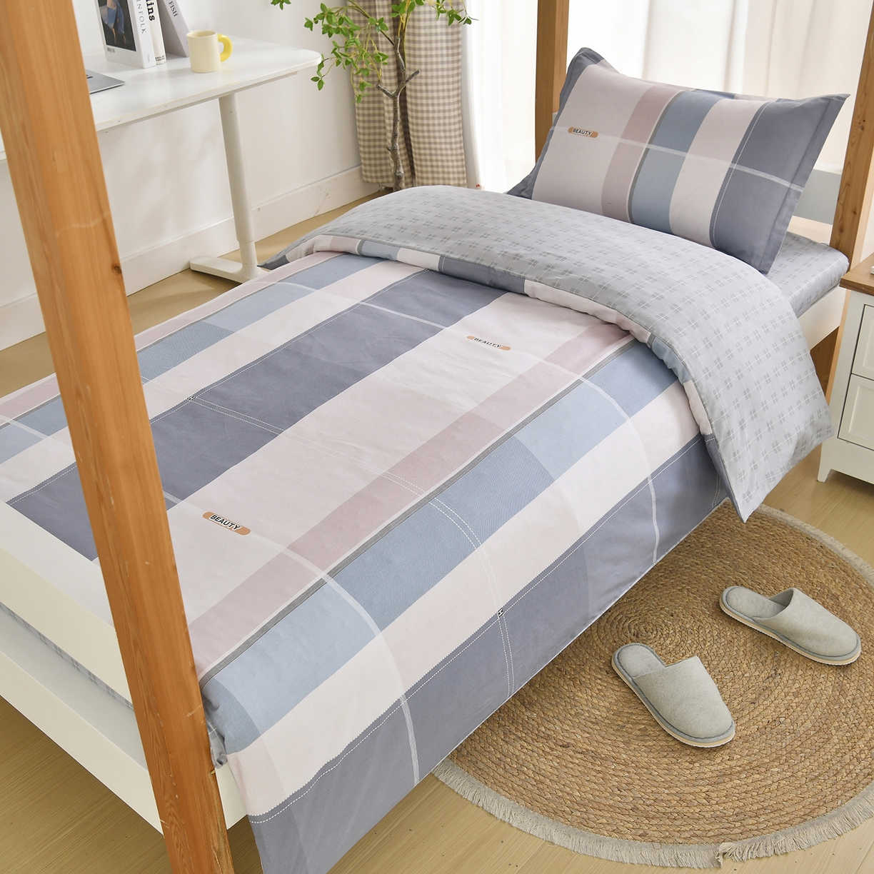 91家纺网 家纺一手货源 找家纺 乐旗家纺 2024新款13372全棉学生宿舍床单款三件套纯棉六件套 格语