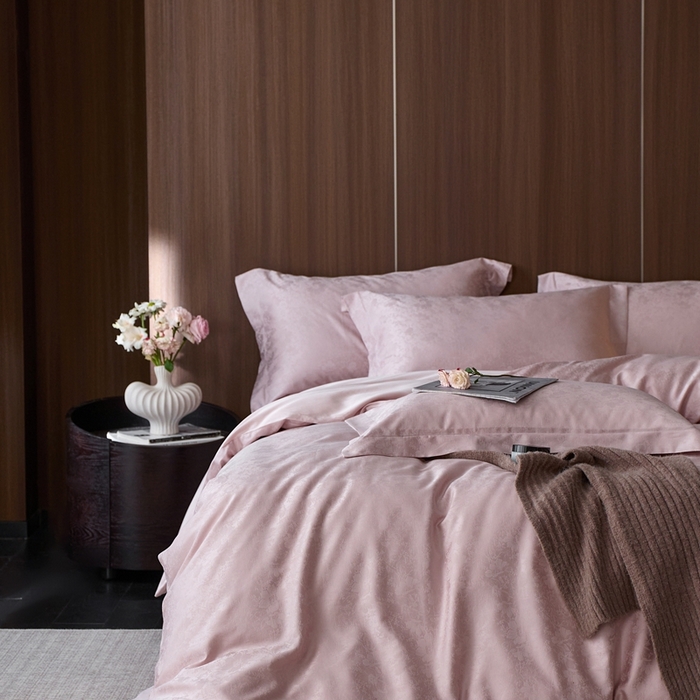 91家纺网 家纺一手货源 找家纺 （总）云胡 2025新款A类进口莱赛尔纤维棉四件套-紫芙-初荷粉