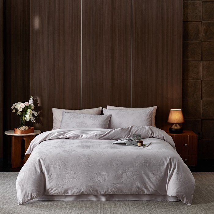 91家纺网 家纺一手货源 找家纺 （总）云胡 2024新款50支长绒棉宽边工艺刺绣四件套-兰茵（新拍图）