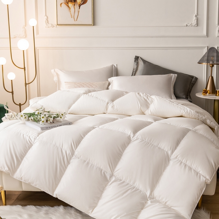 91家纺网 家纺一手货源 找家纺 （总）圣梦莱羽绒家纺 2025新款140支超薄匹马棉羽绒冬被 95鹅绒被子加厚被芯羽绒（假一赔十万元）