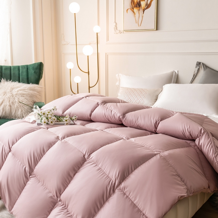 91家纺网 家纺一手货源 找家纺 圣梦莱羽绒家纺 2025新款140支超薄匹马棉羽绒冬被 95鹅绒被子加厚被芯羽绒（假一赔十万元） 豆沙色