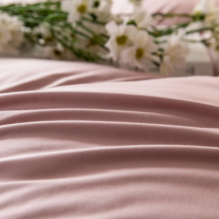 91家纺网 家纺一手货源 找家纺 圣梦莱羽绒家纺 2025新款140支超薄匹马棉羽绒冬被 95鹅绒被子加厚被芯羽绒（假一赔十万元） 豆沙色