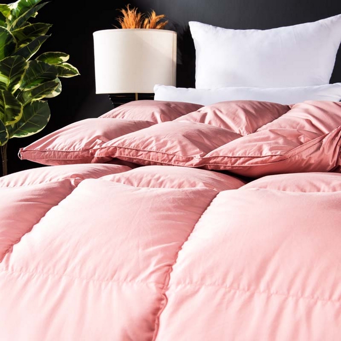 91家纺网 家纺一手货源 找家纺 圣梦莱羽绒家纺 2025新款120支全棉纯棉羽绒冬被 95鹅绒被子加厚被芯羽绒（假一赔十万元） 红色