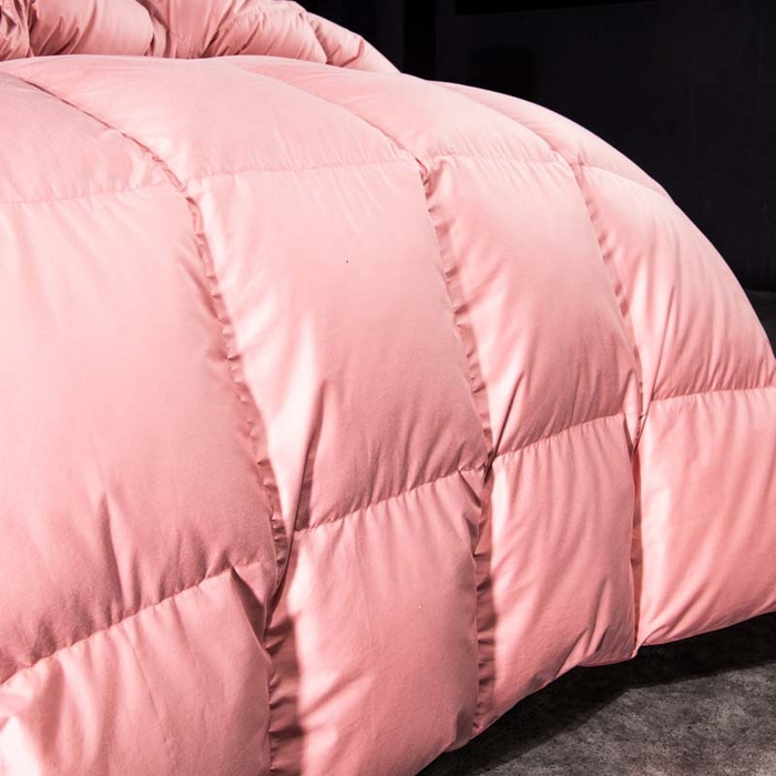 91家纺网 家纺一手货源 找家纺 圣梦莱羽绒家纺 2025新款120支全棉纯棉羽绒冬被 95鹅绒被子加厚被芯羽绒（假一赔十万元） 红色