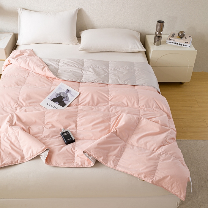91家纺网 家纺一手货源 找家纺 圣梦莱羽绒家纺 2025春夏新款可水洗羽绒夏被 90拒水白鸭绒被子被芯羽绒（假一赔十万元） 浪漫粉+天云灰