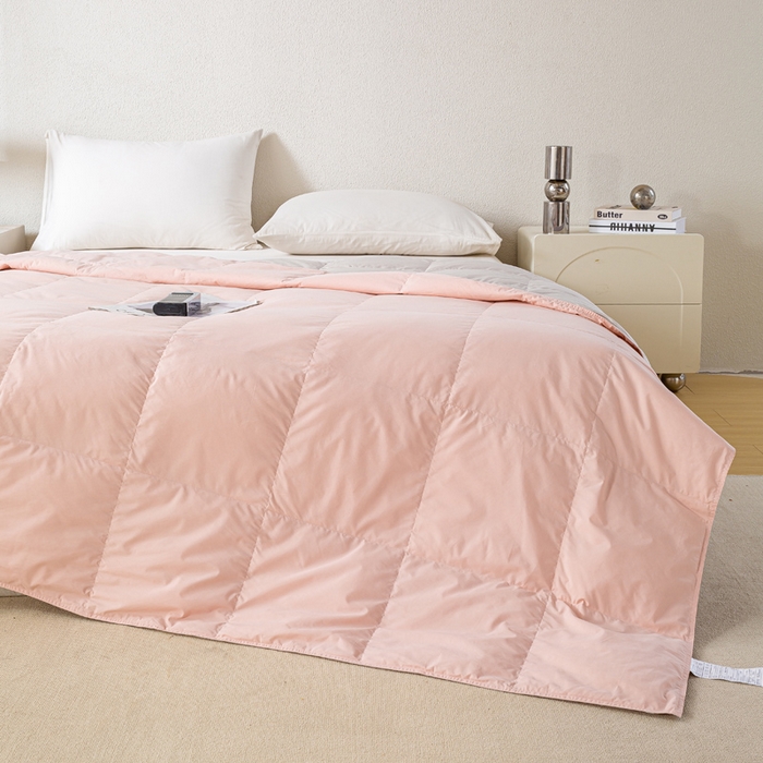 91家纺网 家纺一手货源 找家纺 圣梦莱羽绒家纺 2025春夏新款可水洗羽绒夏被 90拒水白鸭绒被子被芯羽绒（假一赔十万元） 浪漫粉+天云灰