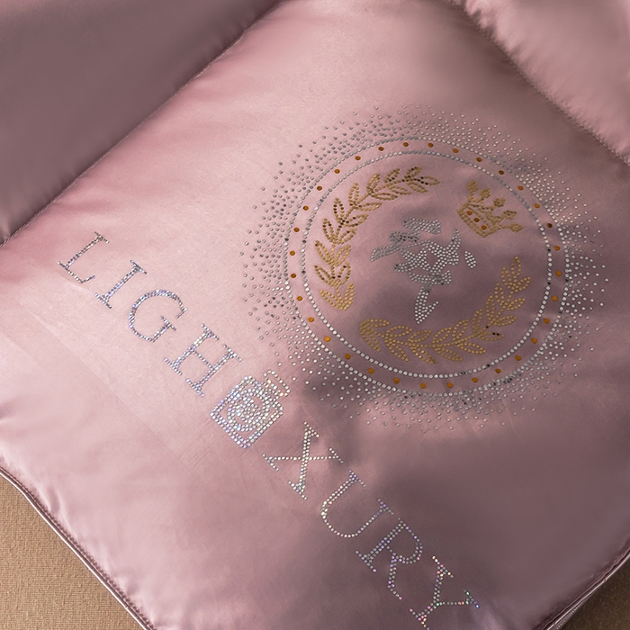 91家纺网 家纺一手货源 找家纺 （总）圣梦莱羽绒家纺 2025新款真丝被壳羽绒冬被95鹅绒被子加厚被芯羽绒 95白鹅绒被（ 假一赔十万元）