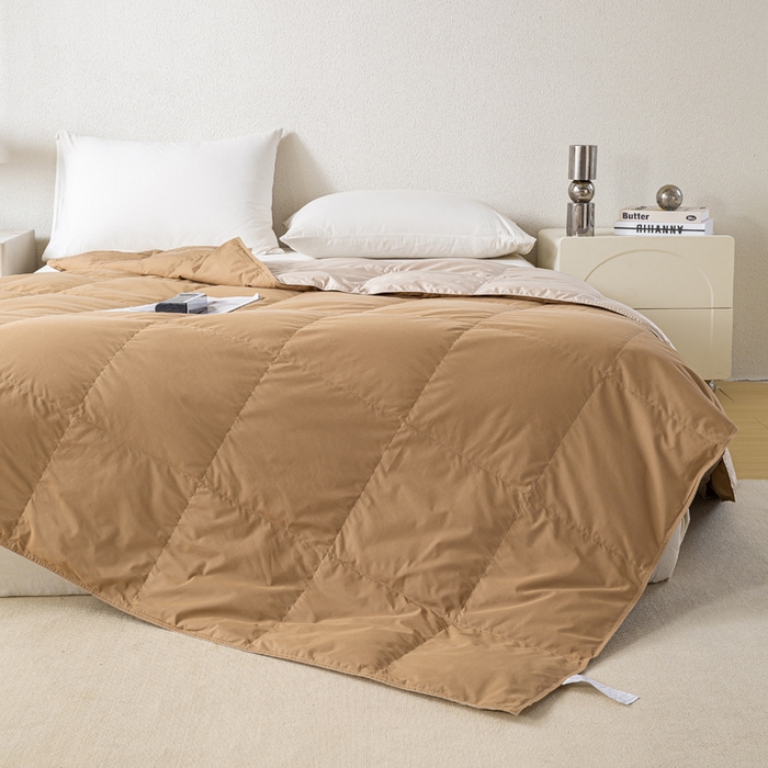 91家纺网 家纺一手货源 找家纺 圣梦莱羽绒家纺 2025春夏新款可水洗羽绒夏被 90拒水白鸭绒被子被芯羽绒（假一赔十万元） 咖棕+咖金