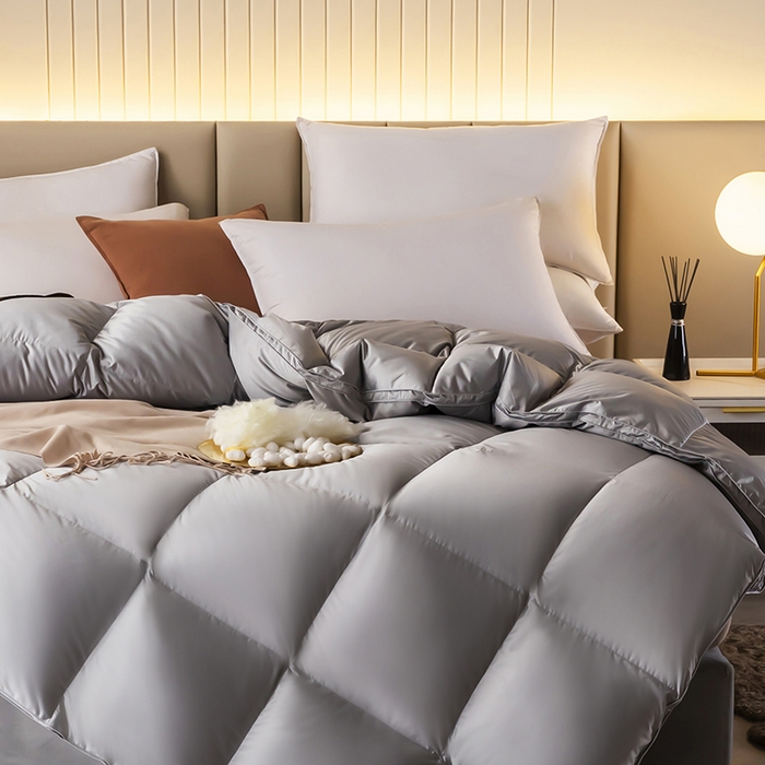 91家纺网 家纺一手货源 找家纺 圣梦莱羽绒家纺 2025新款真丝被壳羽绒冬被95鹅绒被子加厚被芯羽绒 95白鹅绒被（ 假一赔十万元） 灰色