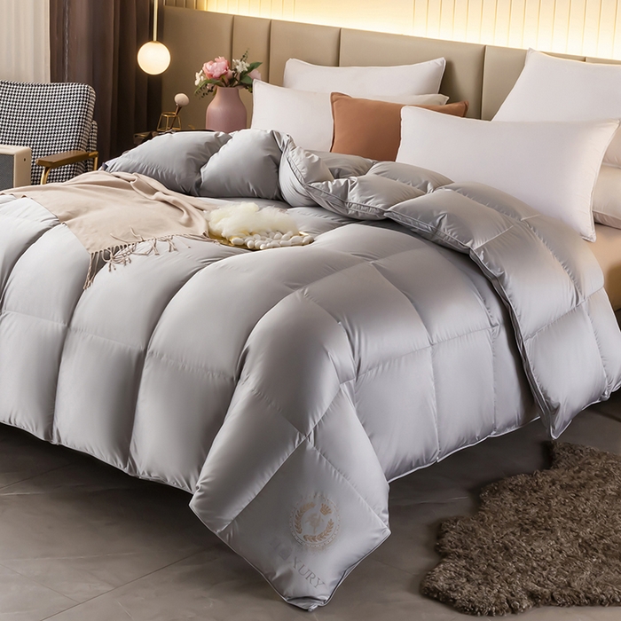 91家纺网 家纺一手货源 找家纺 圣梦莱羽绒家纺 2025新款真丝被壳羽绒冬被95鹅绒被子加厚被芯羽绒 95白鹅绒被（ 假一赔十万元） 灰色