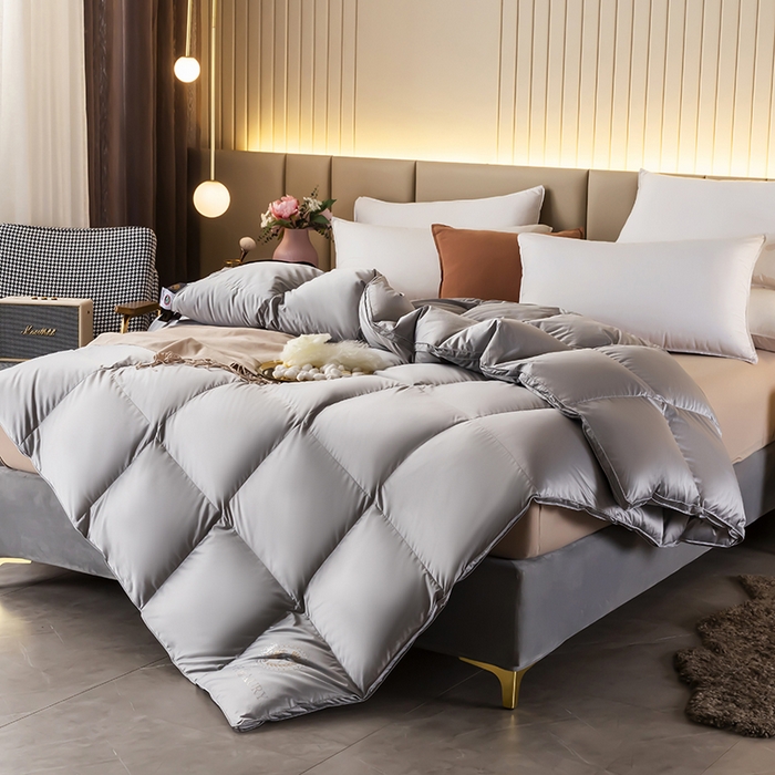 91家纺网 家纺一手货源 找家纺 圣梦莱羽绒家纺 2025新款真丝被壳羽绒冬被95鹅绒被子加厚被芯羽绒 95白鹅绒被（ 假一赔十万元） 灰色