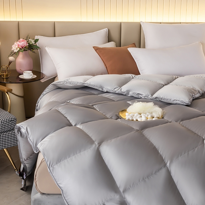 91家纺网 家纺一手货源 找家纺 圣梦莱羽绒家纺 2025新款真丝被壳羽绒冬被95鹅绒被子加厚被芯羽绒 95白鹅绒被（ 假一赔十万元） 灰色