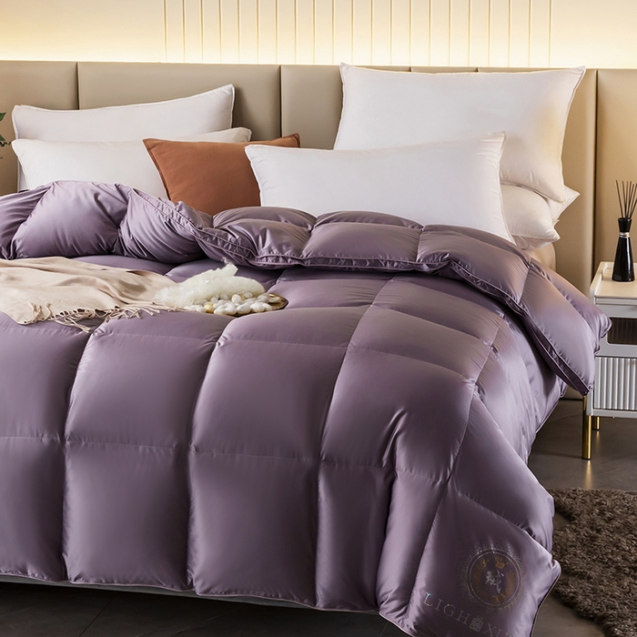 91家纺网 家纺一手货源 找家纺 圣梦莱羽绒家纺 2025新款真丝被壳羽绒冬被95鹅绒被子加厚被芯羽绒 95白鹅绒被（ 假一赔十万元） 紫色