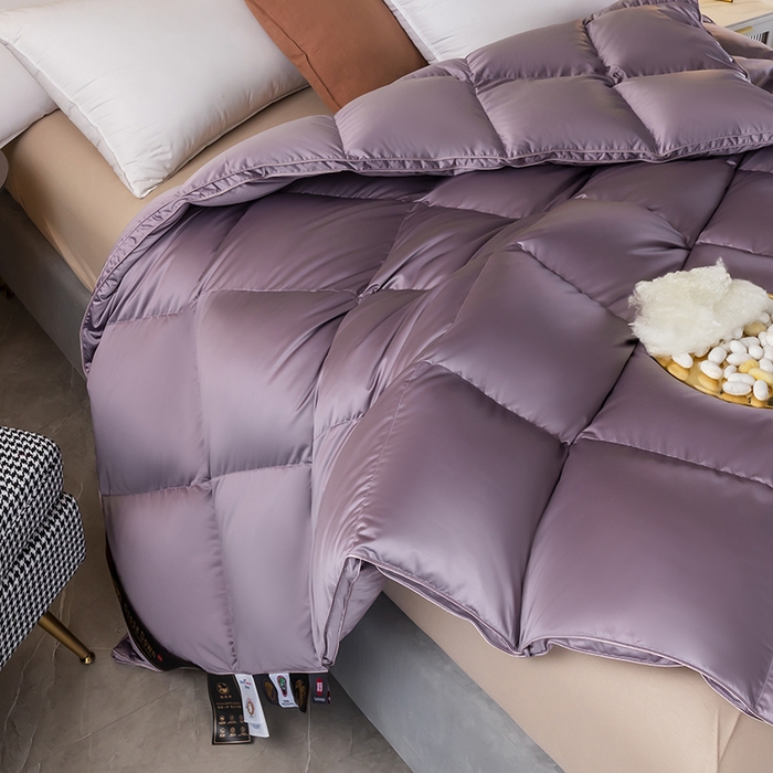 91家纺网 家纺一手货源 找家纺 圣梦莱羽绒家纺 2025新款真丝被壳羽绒冬被95鹅绒被子加厚被芯羽绒 95白鹅绒被（ 假一赔十万元） 紫色