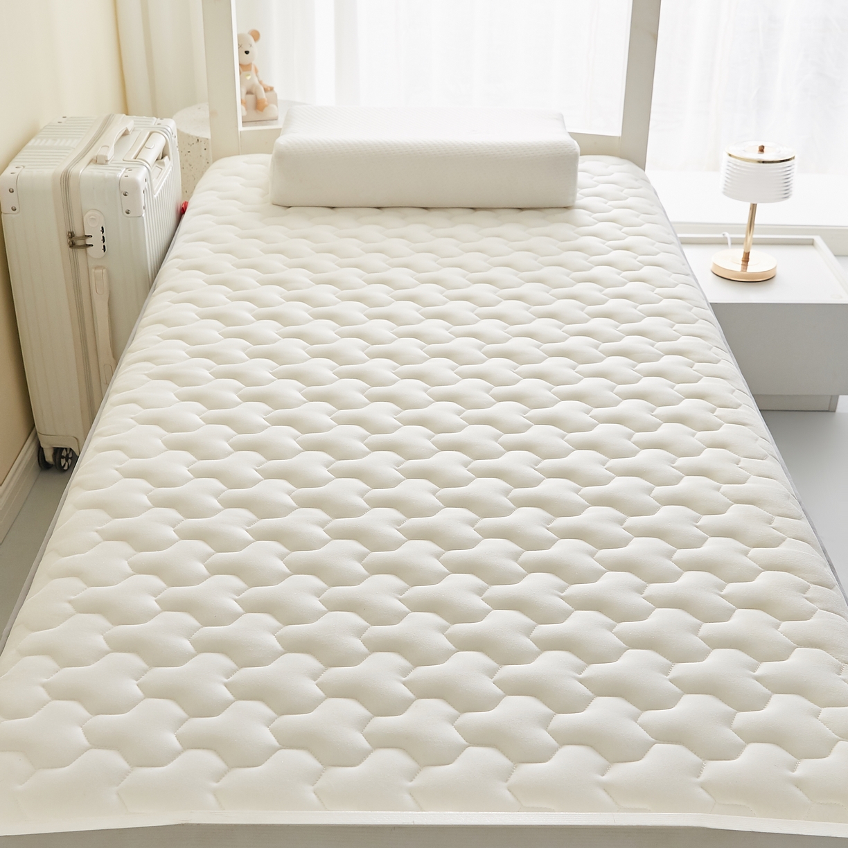 91家纺网 家纺一手货源 找家纺 （总）希廷顿 2025春夏新款多边形宿舍床垫单床垫