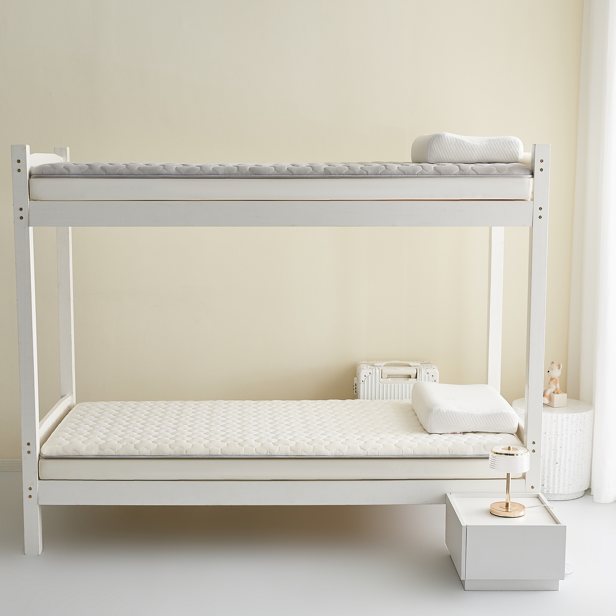 91家纺网 家纺一手货源 找家纺 （总）希廷顿 2025春夏新款多边形宿舍床垫单床垫