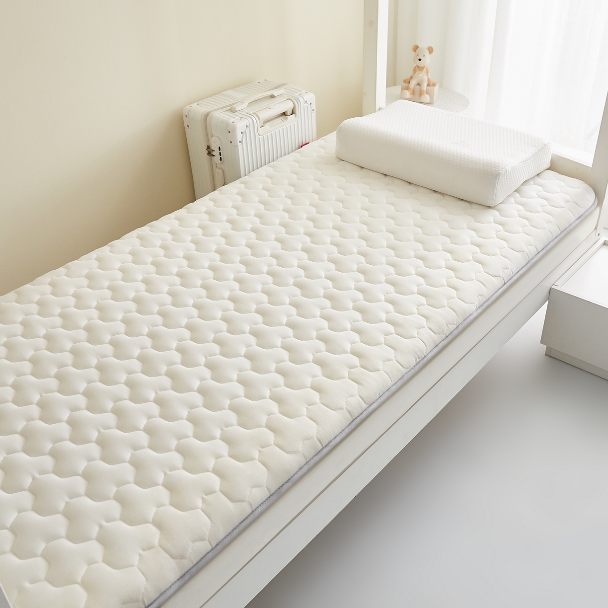 91家纺网 家纺一手货源 找家纺 （总）希廷顿 2025春夏新款多边形宿舍床垫单床垫