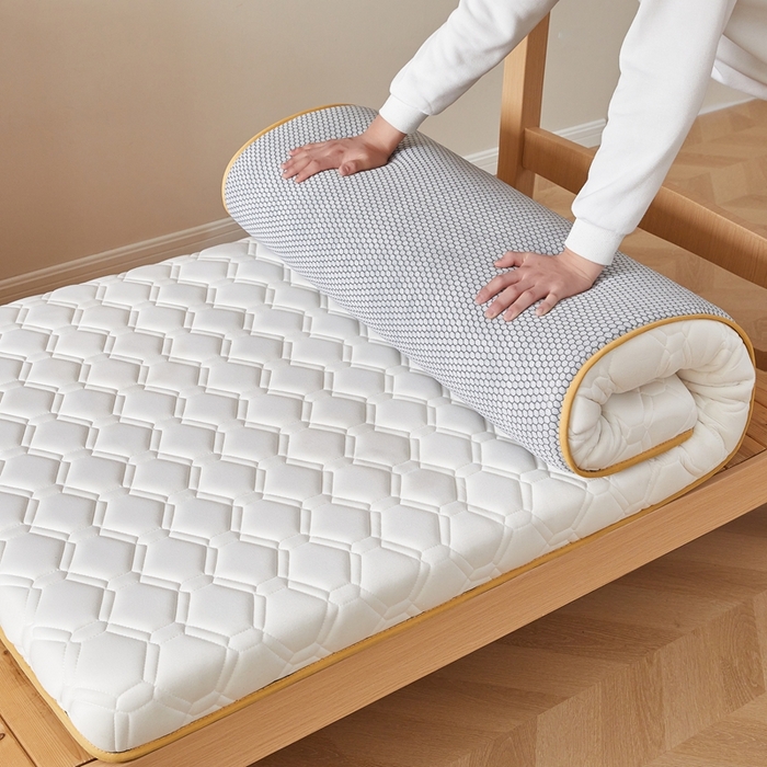 91家纺网 家纺一手货源 找家纺 希廷顿 2025春夏新款足球宿舍床垫单床垫 白色-足球