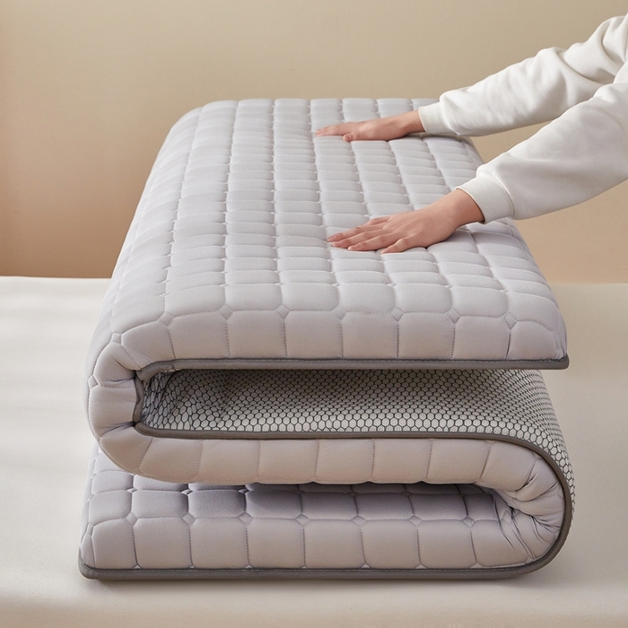 91家纺网 家纺一手货源 找家纺 （总）希廷顿 2025春夏新款方格床垫单床垫