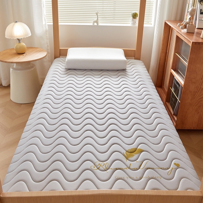 91家纺网 家纺一手货源 找家纺 希廷顿 2025春夏新款波浪宿舍床垫单床垫 浅灰-波浪-羽毛烫画