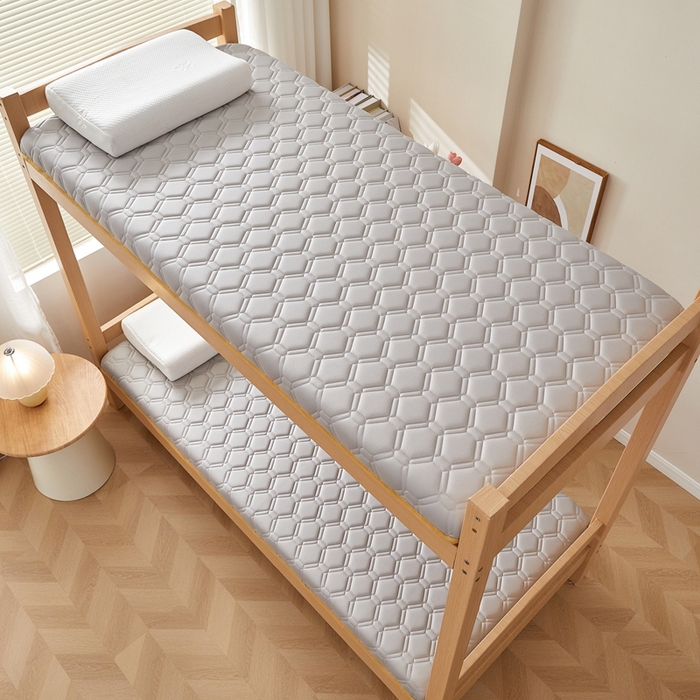 91家纺网 家纺一手货源 找家纺 希廷顿 2025春夏新款足球宿舍床垫单床垫 浅灰-足球