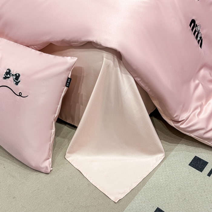 91家纺网 家纺一手货源 找家纺 乐沐家纺 2025春夏新款水洗真丝绣花冰丝四件套 mm-豆沙粉