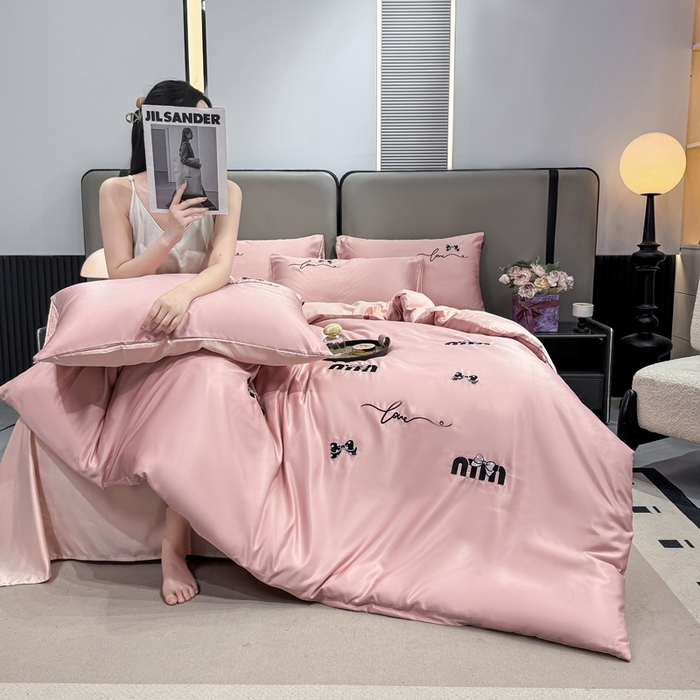 91家纺网 家纺一手货源 找家纺 乐沐家纺 2025春夏新款水洗真丝绣花冰丝四件套 mm-豆沙粉