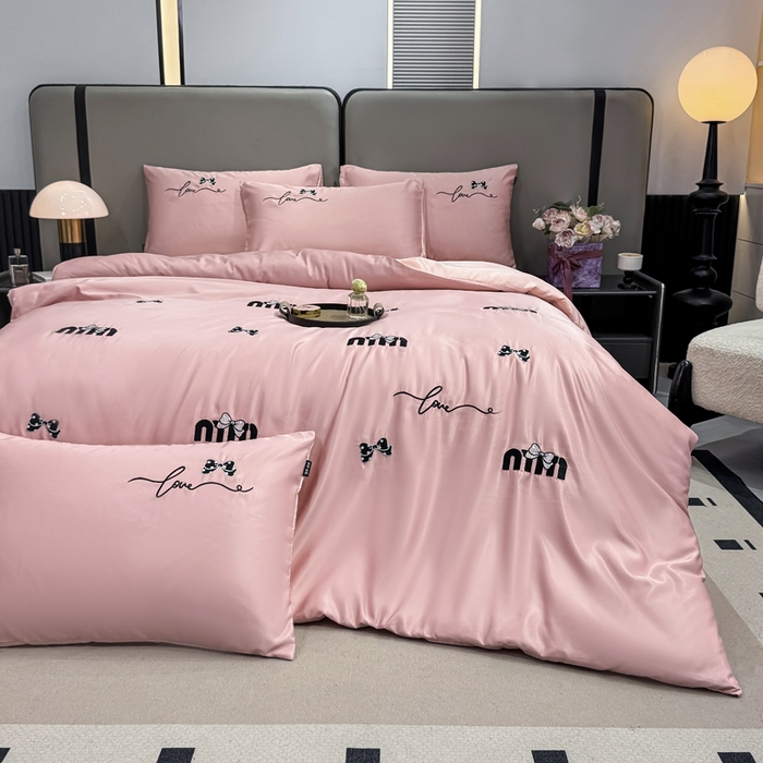 91家纺网 家纺一手货源 找家纺 乐沐家纺 2025春夏新款水洗真丝绣花冰丝四件套 mm-豆沙粉