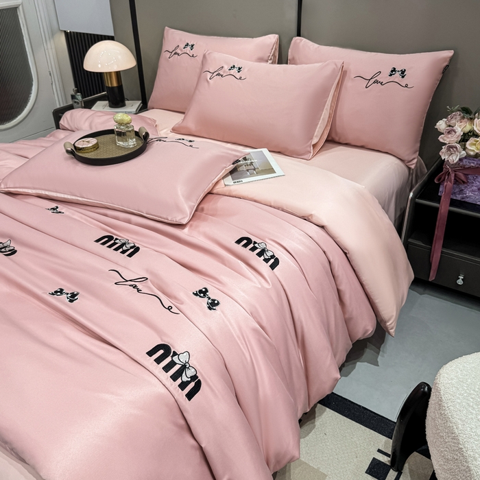 91家纺网 家纺一手货源 找家纺 乐沐家纺 2025春夏新款水洗真丝绣花冰丝四件套 mm-豆沙粉