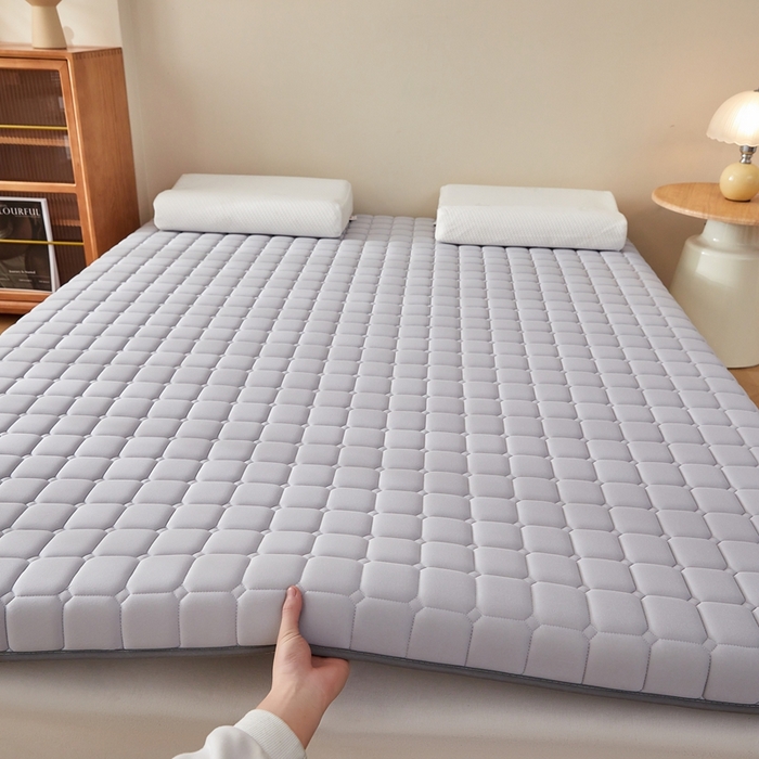 91家纺网 家纺一手货源 找家纺 希廷顿 2025春夏新款方格床垫单床垫 浅灰-方格