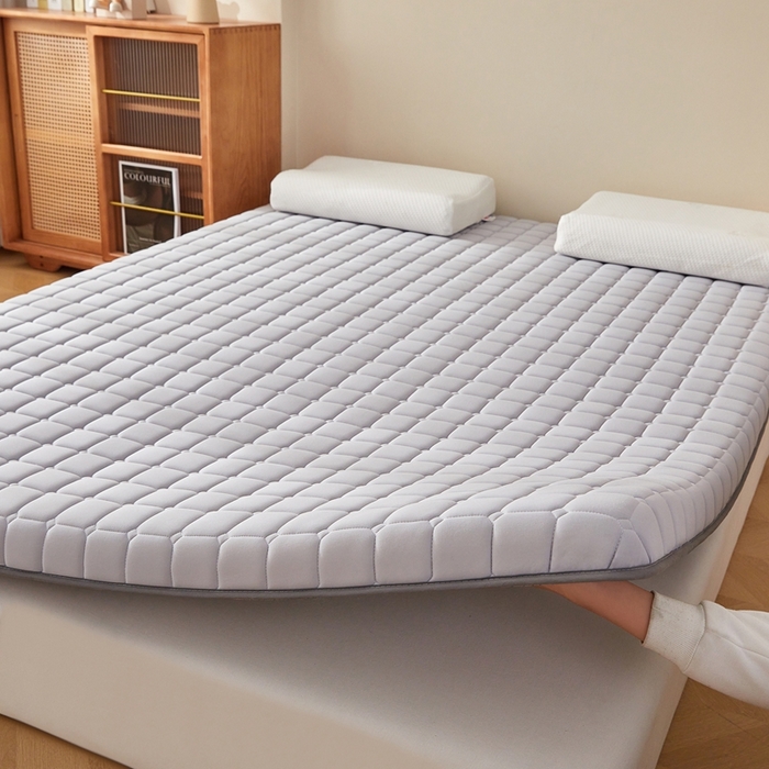 91家纺网 家纺一手货源 找家纺 希廷顿 2025春夏新款方格床垫单床垫 浅灰-方格