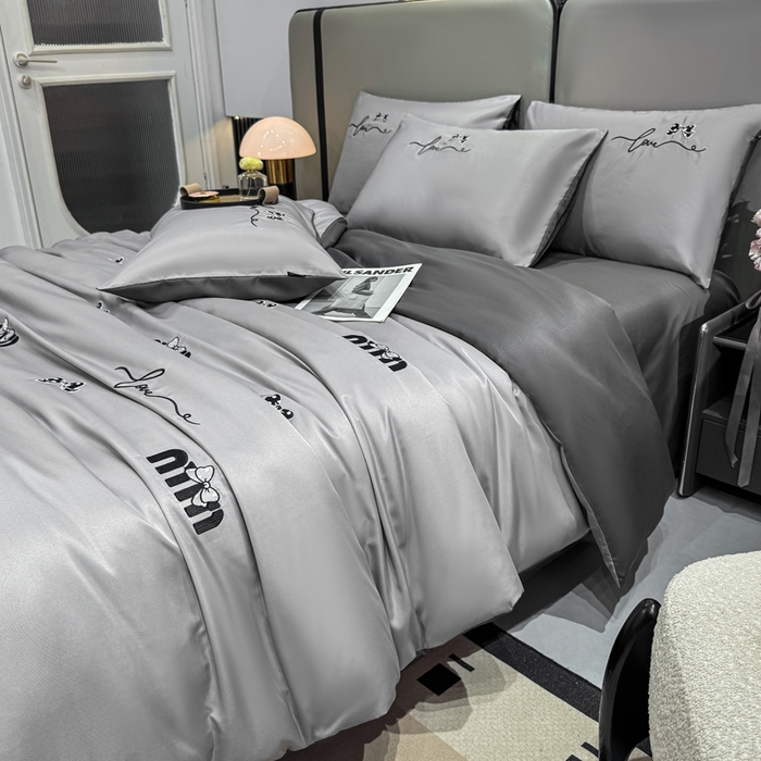 91家纺网 家纺一手货源 找家纺 乐沐家纺 2025春夏新款水洗真丝绣花冰丝四件套 mm-烟云灰