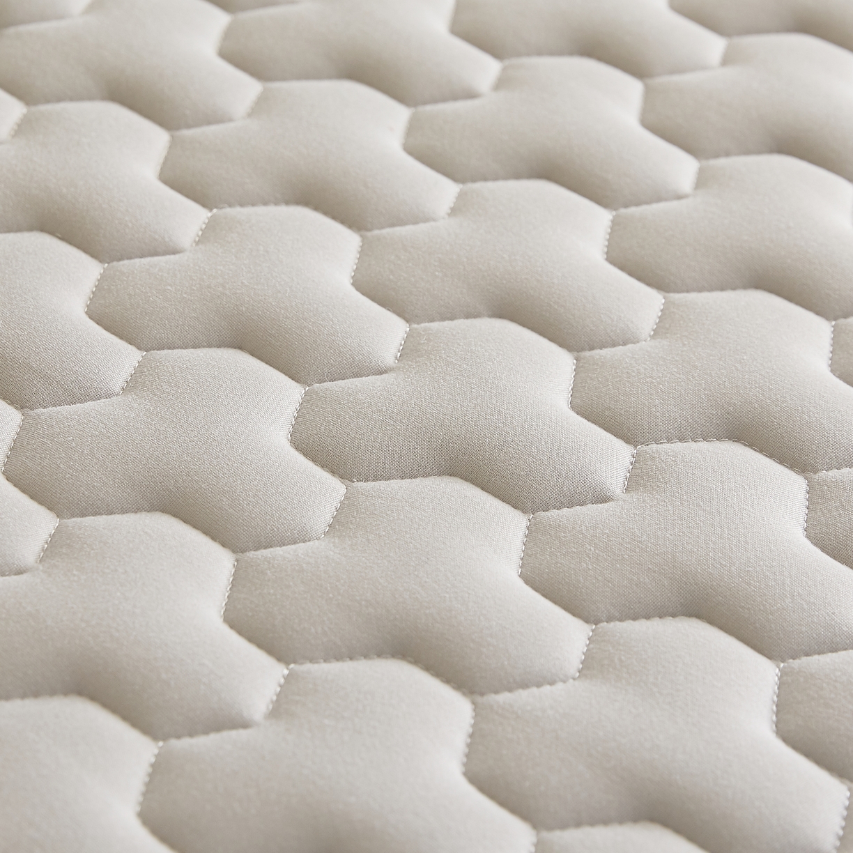 91家纺网 家纺一手货源 找家纺 希廷顿 2025春夏新款多边形宿舍床垫单床垫 浅灰-多边形-H烫画