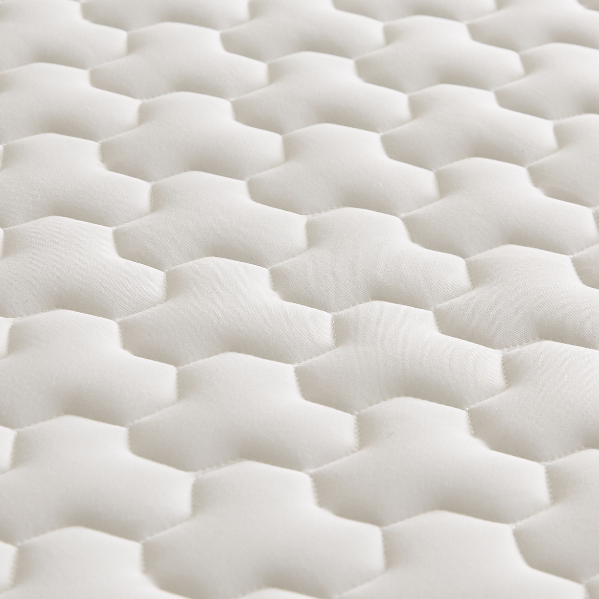 91家纺网 家纺一手货源 找家纺 希廷顿 2025春夏新款多边形床垫单床垫 白色-多边形-H烫画