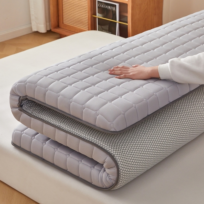 91家纺网 家纺一手货源 找家纺 希廷顿 2025春夏新款方格床垫单床垫 浅灰-方格-H烫画