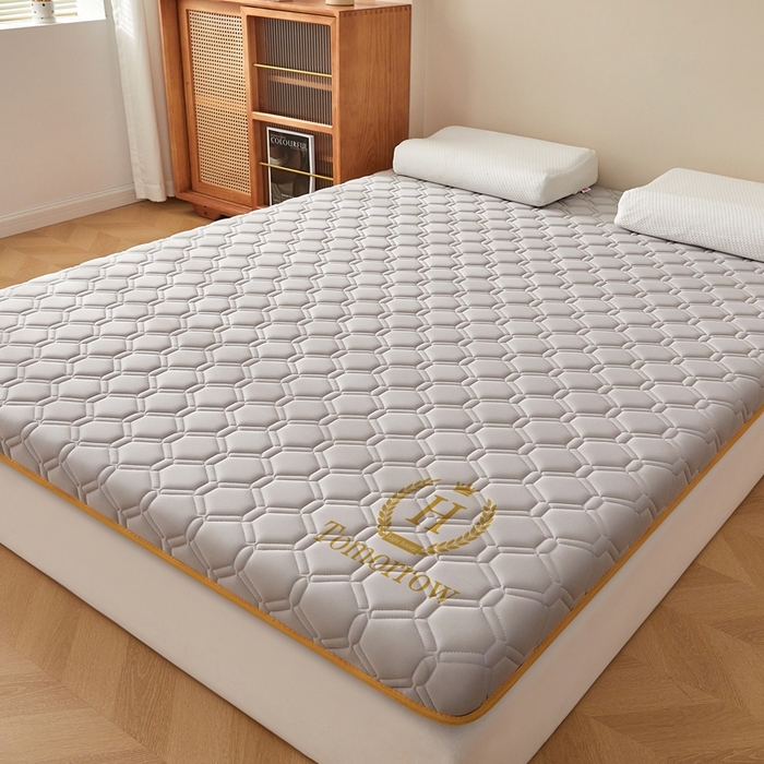 91家纺网 家纺一手货源 找家纺 希廷顿 2025春夏新款足球床垫单床垫 浅灰-足球-H烫画