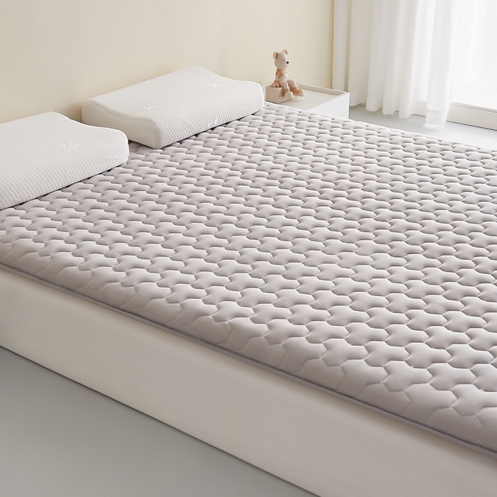 91家纺网 家纺一手货源 找家纺 希廷顿 2025春夏新款多边形床垫单床垫 浅灰-多边形