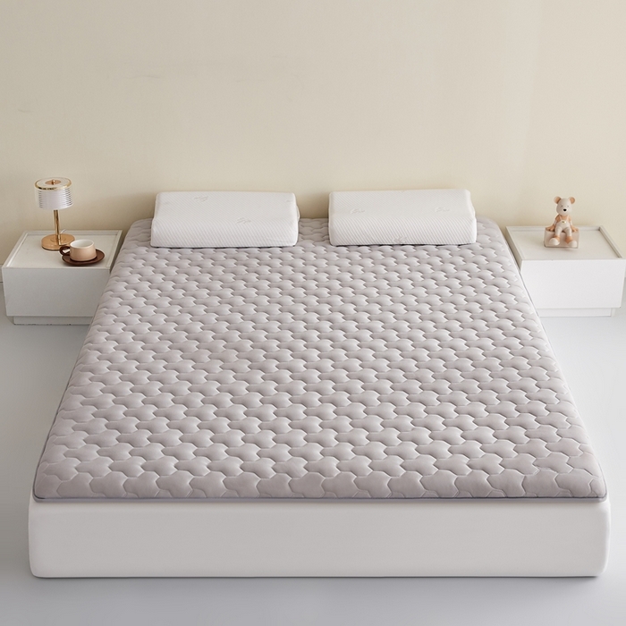 91家纺网 家纺一手货源 找家纺 希廷顿 2025春夏新款多边形床垫单床垫 浅灰-多边形