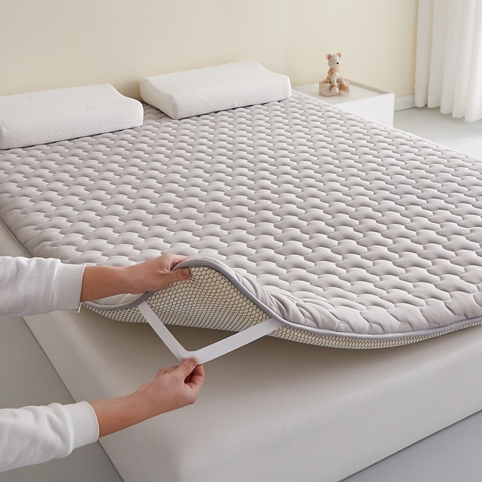 91家纺网 家纺一手货源 找家纺 希廷顿 2025春夏新款多边形床垫单床垫 浅灰-多边形