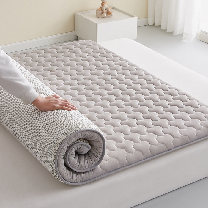 91家纺网 家纺一手货源 找家纺 希廷顿 2025春夏新款多边形床垫单床垫 浅灰-多边形