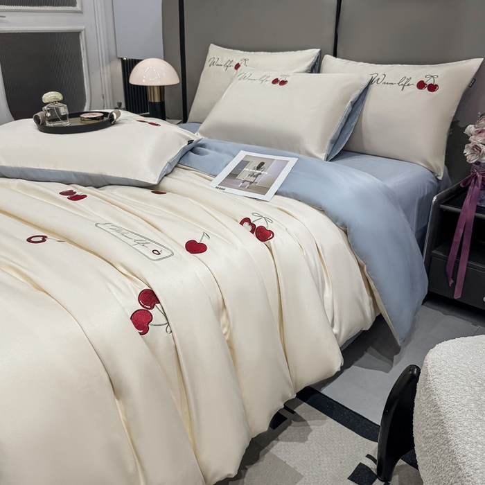 91家纺网 家纺一手货源 找家纺 乐沐家纺 2025春夏新款水洗真丝绣花冰丝四件套 樱桃-奶白蓝