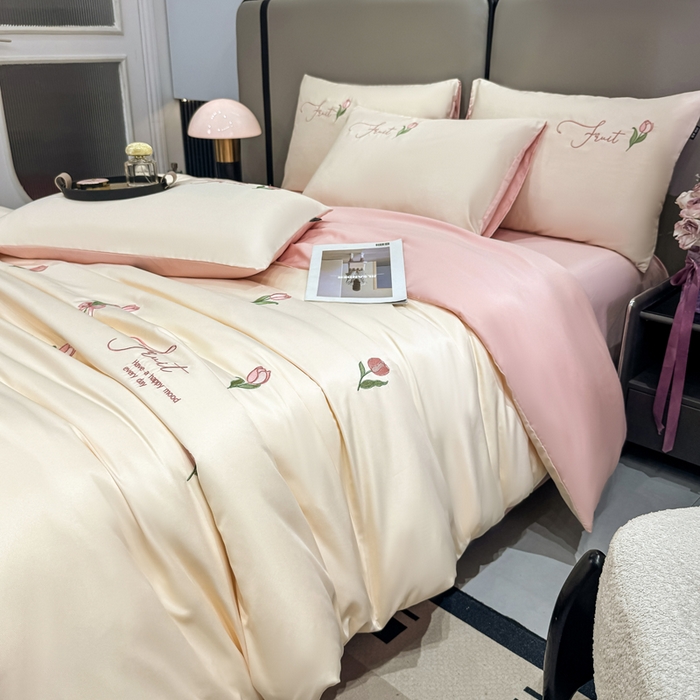 91家纺网 家纺一手货源 找家纺 乐沐家纺 2025春夏新款水洗真丝绣花冰丝四件套 郁金香-奶白粉