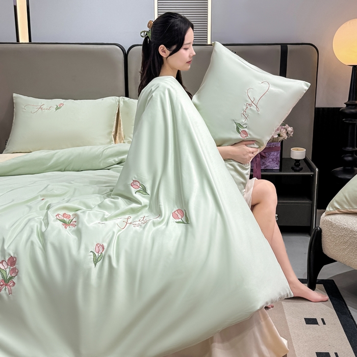 91家纺网 家纺一手货源 找家纺 乐沐家纺 2025春夏新款水洗真丝绣花冰丝四件套 郁金香-清香绿